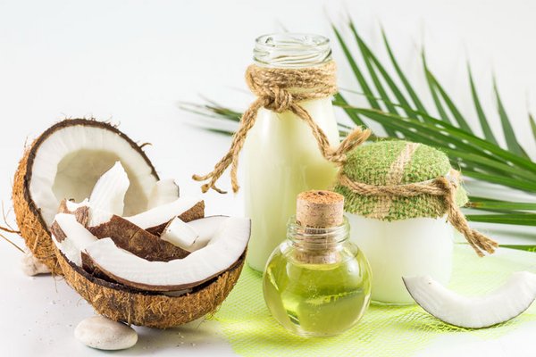 Über 20 DIY-Rezepte für Kokosöl-Kosmetik