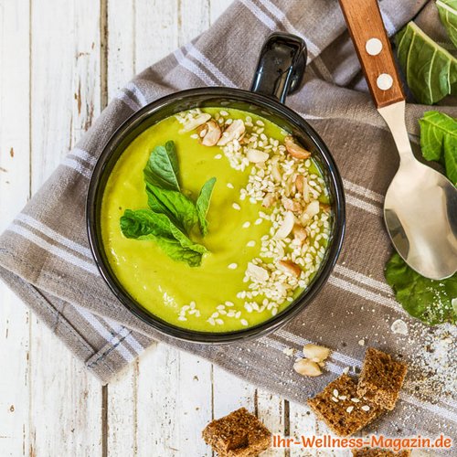 Low Carb Avocadosuppe mit Spinat
