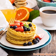 Low Carb Kokos-Waffeln mit Beeren