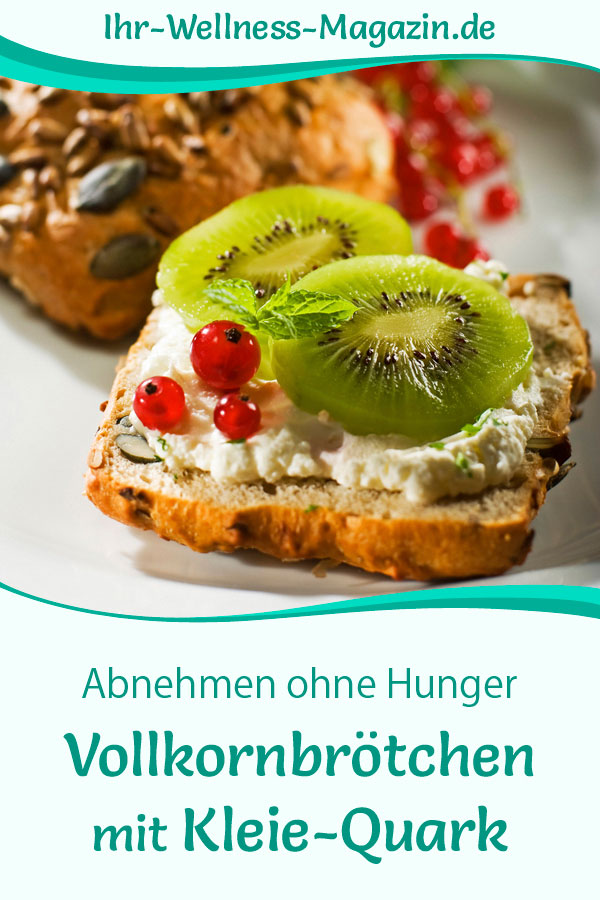 Vollkornbrötchen mit Quark, Früchten und Kleie - Abnehmen ohne zu hungern